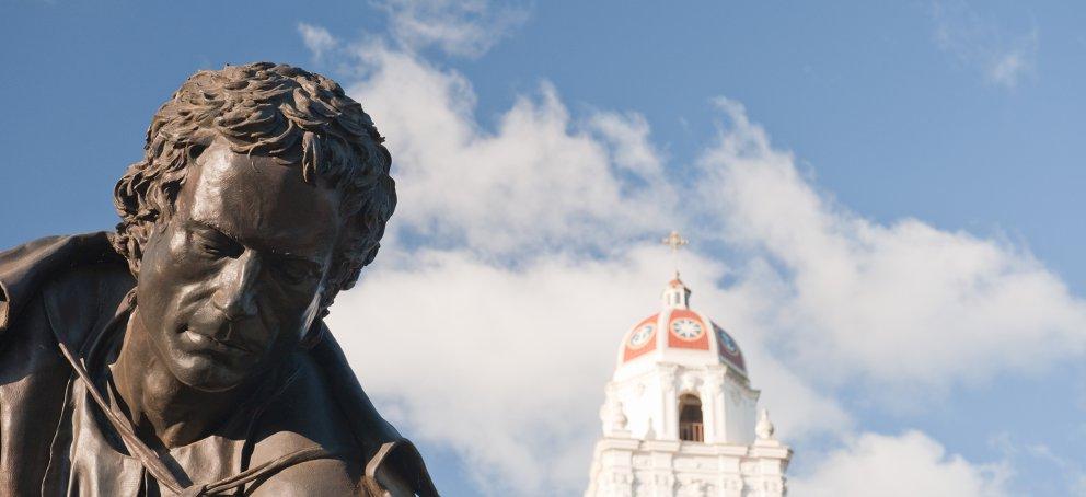 De La Salle statue with Chapel in the background